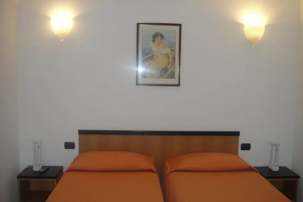 Hotel Scala Nord Milan 3*,  Italy